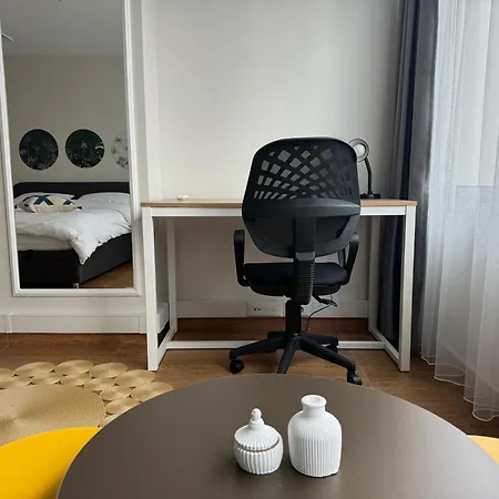 Secure Eclectic 2br With Concierge And Free Private Indoor Parking Next To Trump Tower & Cevahir * Estambul