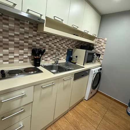Apartamento Secure Eclectic 2br With Concierge And Free Private Indoor Parking Next To Trump Tower & Cevahir *